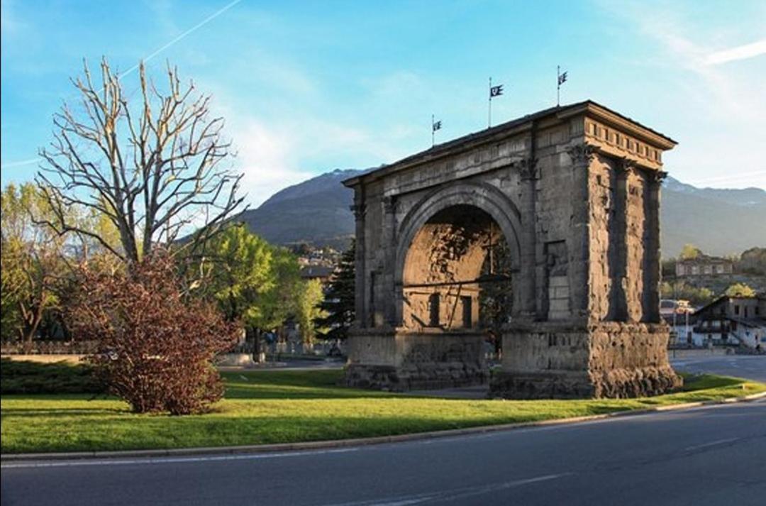 Appartamento Argento Aosta Eksteriør bilde